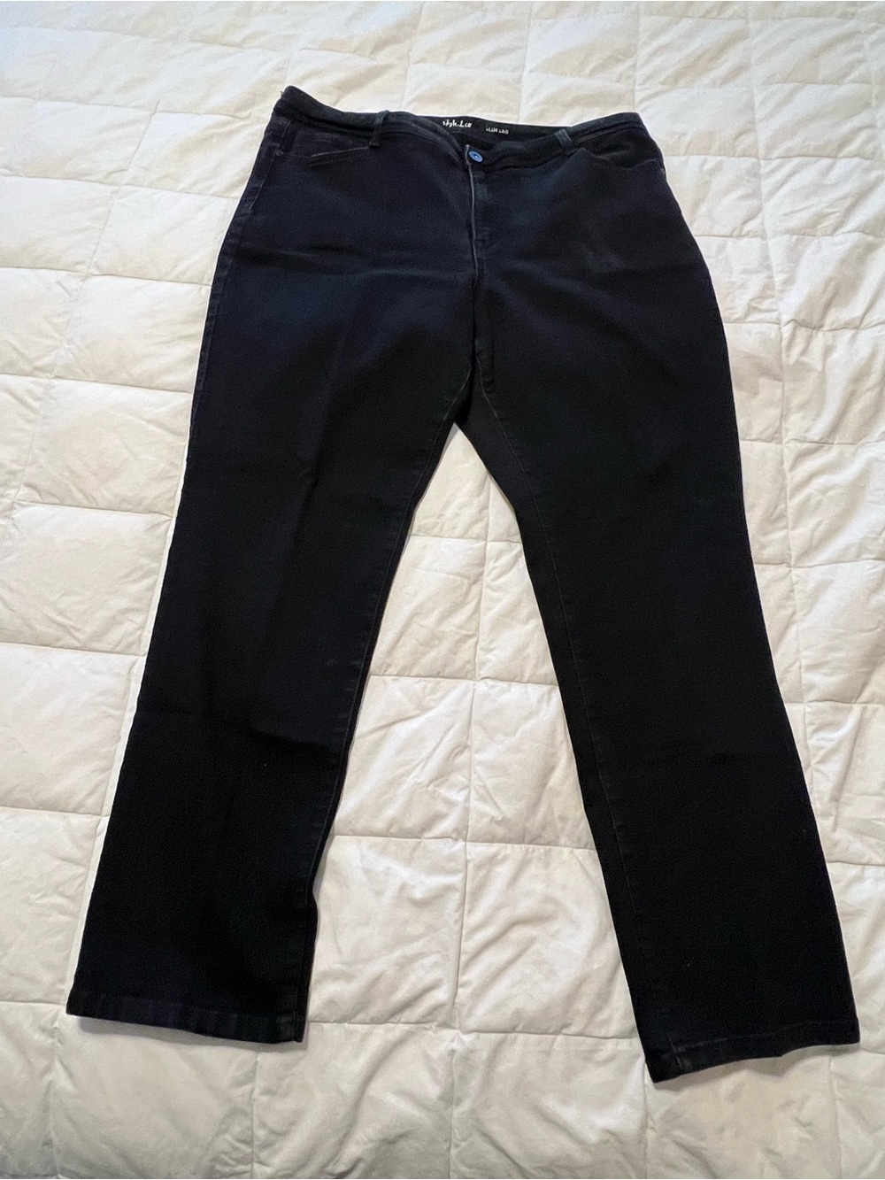 Women’s Black Straight Slim -Leg Jeans